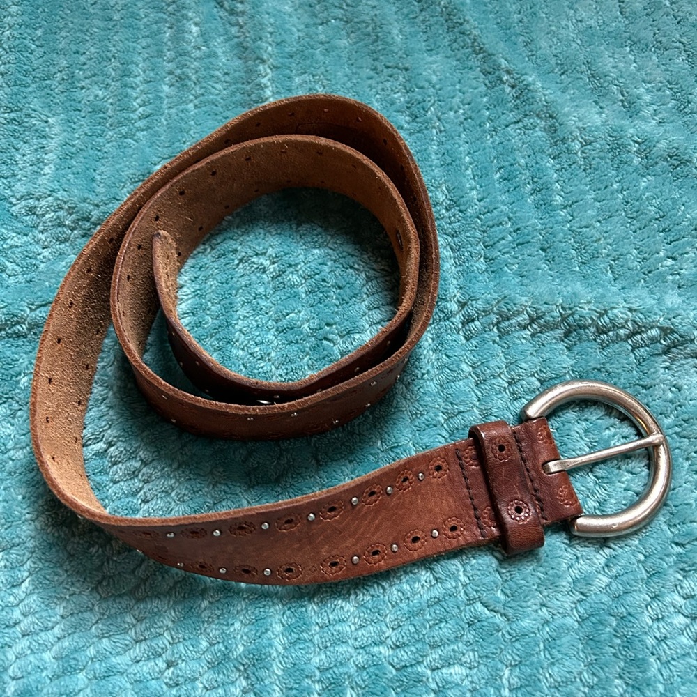 Ladies’ Leather Fossil Belt